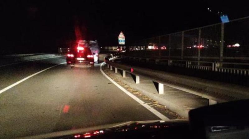 Aggressione choc in autostrada: “Mi hanno speronato in auto nella notte, sono fuggito per i campi”