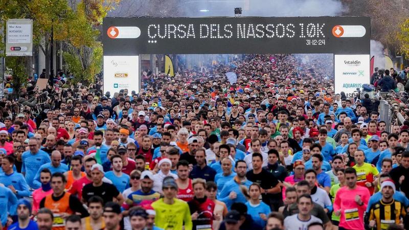 Beatrice Chebet gana la Cursa dels Nassos y se convierte en la primera mujer en bajar de los 14 minutos