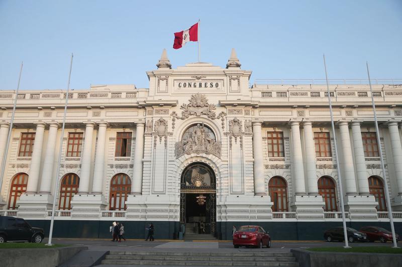 La degradación política en el Congreso y el espíritu democrático