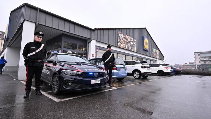 Seriate, accoltellata nel parcheggio del supermercato: grave una 39enne