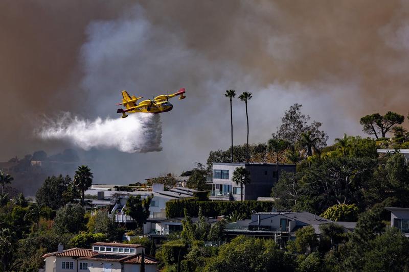 Trump Bashes Canada as It Ramps Up Aid to Fight Los Angeles Fires