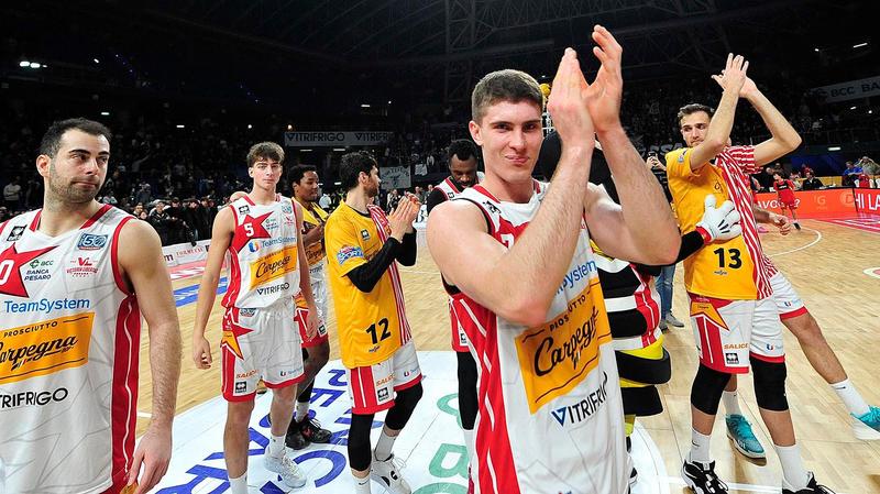 Vuelle Pesaro Brindisi 86-79: vittoria dopo una gara finita in salita