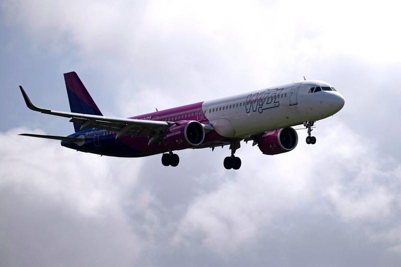 Wizz Air resumes Tel Aviv-London flights, Lufthansa group to return Feb. 1