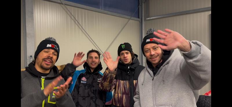 Valentino Rossi sulla pista di Corridonia, il neo papà bis sui go-kart 125