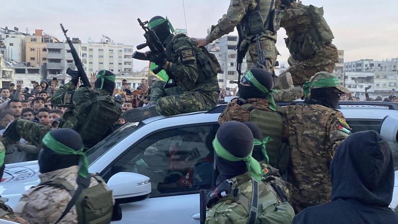 Böses Omen für Gaza – Hamas-Kämpfer so weit das Auge reichte