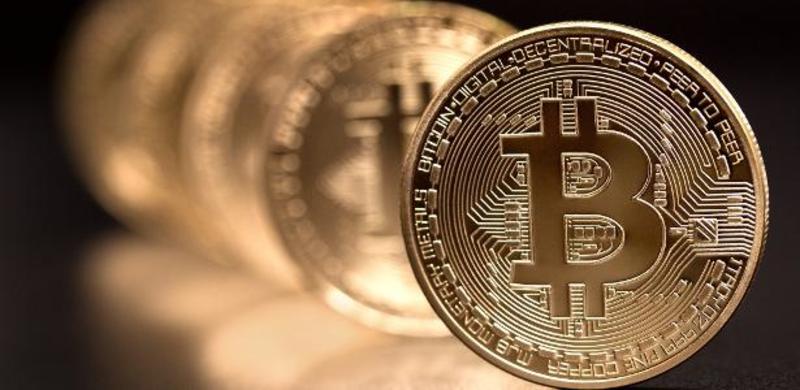 Chefe da maior gestora do mundo diz que bitcoin pode alcançar US$ 700 mil