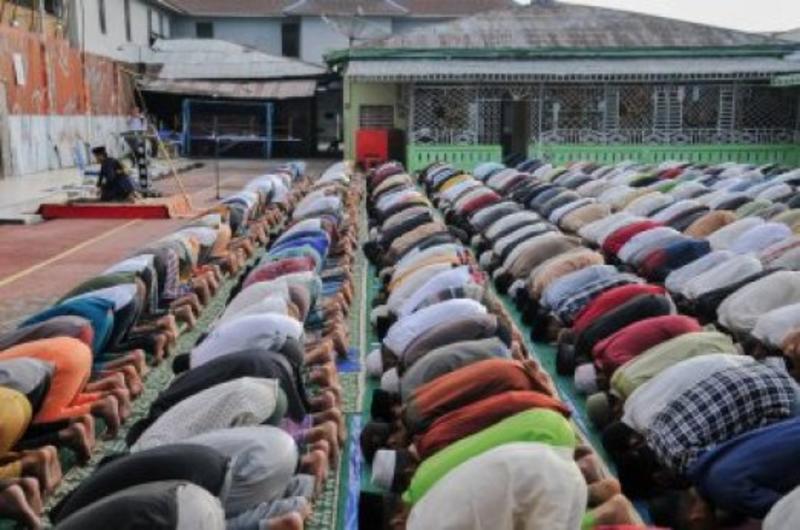 Namaz: Miraç Gecesinden Bizlere Gelen En Güzel Hediye