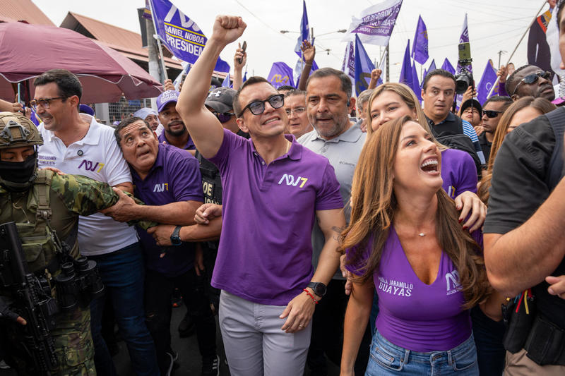 Noboa retoma campaña electoral en Ecuador tras prorrogar a su «vicepresidenta encargada»