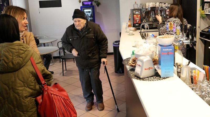 Rapinatori a Borello, il fattorino che consegna le paste ai bar: “Mi puntava il coltello alla schiena”