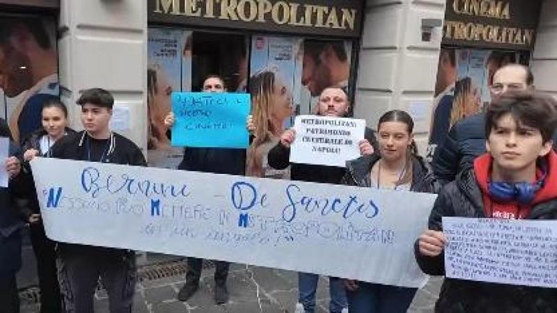 Metropolitan, la protesta degli artistiÂ e del quartiere contro la chiusura