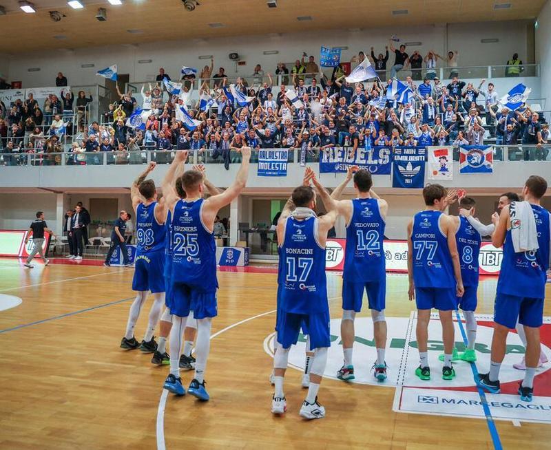 La Pielle vince e domina a Ravenna, l'immensa forza di un pubblico che dà solo amore