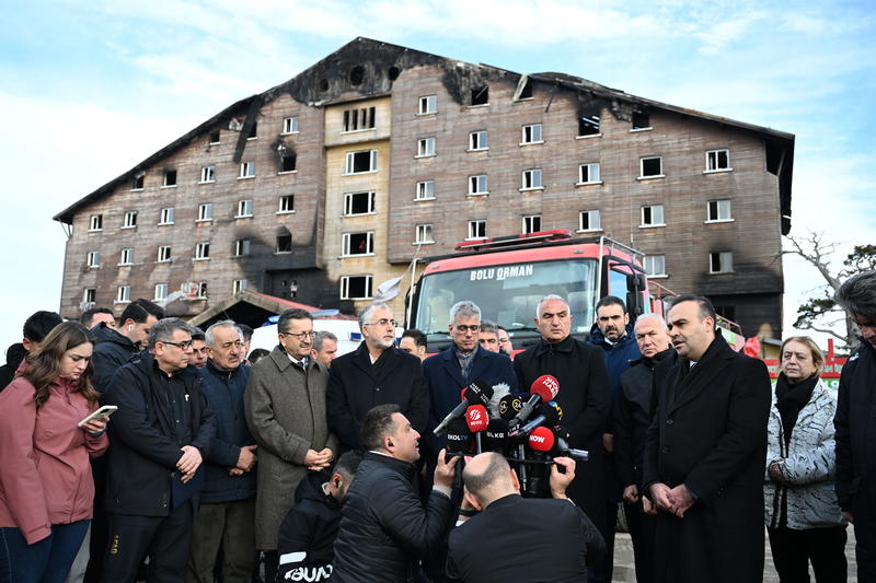 Ne içeride ne dışarıda, manzara parlak değil