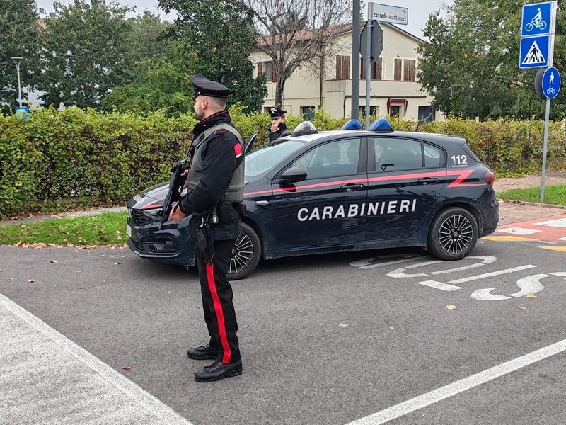 Forlimpopoli, generi alimentari e superalcolici nello zaino: arrestato per furto aggravato