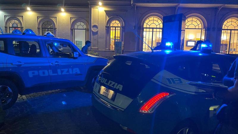 Monza, non si ferma all’alt della polizia: fuga in motorino contromano e sul marciapiede. Arrestato