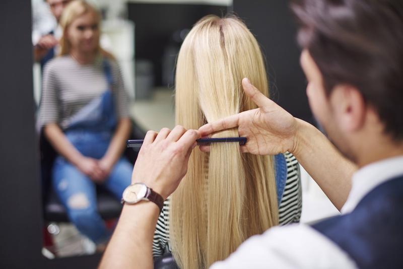 Parteitag der Friseure: Gregor Gysis Kanzlerträume und die Brandmauer im Haarsalon