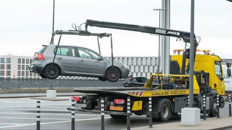 200.000 Euro Parkgebühren: Herrenloses Auto vom BER abgeschleppt