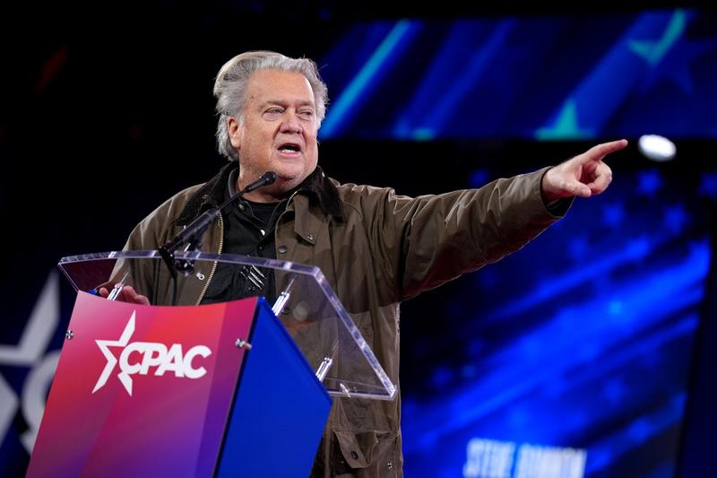 Even France’s Far-Right Thinks Steve Bannon’s CPAC Salute Was Extreme