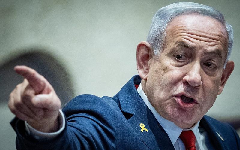 Poll shows Netanyahu bloc sinking, with 60% of Israelis wanting him to resign as PM