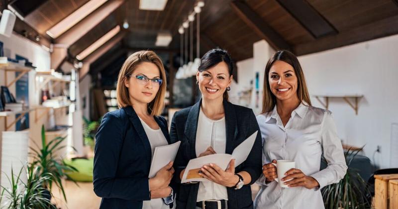 Mujeres en la alta dirección. Redefinir el poder empresarial