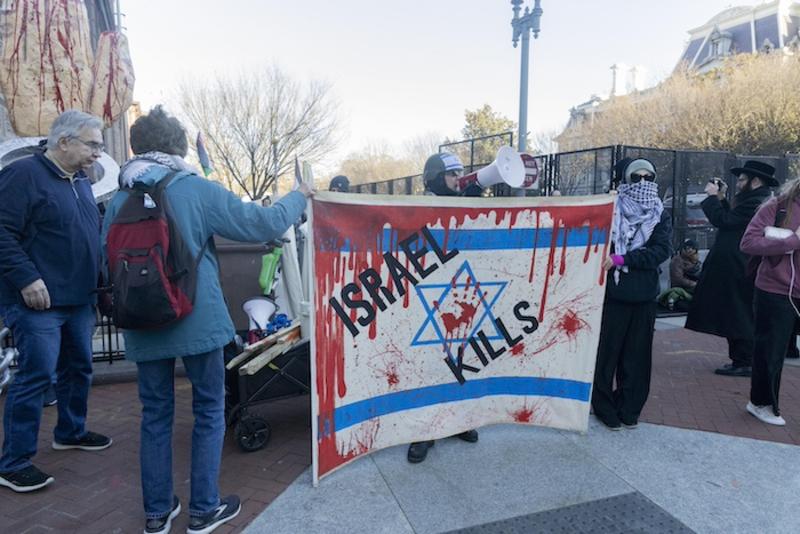 Jetzt setzen Linke Juden und Neonazis gleich